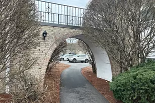 18 Williamsburg Ct, Shrewsbury, MA 01545 - Photo 11