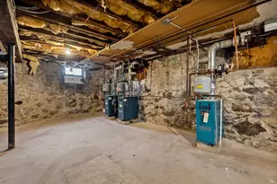 41 Charles St, Boston, MA 02122 - Photo 17