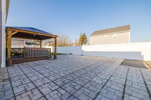 65 Armsby St, New Bedford, MA 02745 - Photo 9