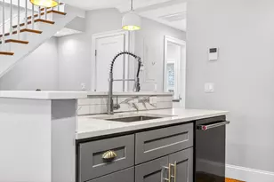 137 N St, Boston, MA 02127 - Photo 5