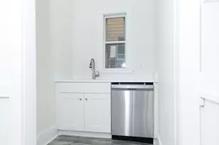 25 Oakwood, Boston, MA 02124 - Photo 3