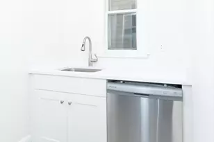 25 Oakwood, Boston, MA 02124 - Photo 5