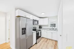 24 Middle St, Fairhaven, MA 02719 - Photo 9