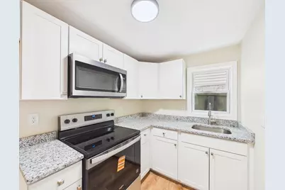 24 Middle St, Fairhaven, MA 02719 - Photo 11