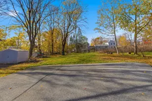 45R S, Bedford, MA 01730 - Photo 35