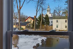 45R S, Bedford, MA 01730 - Photo 29