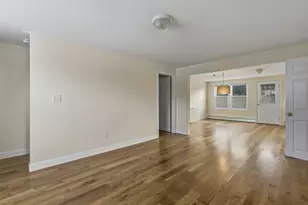 45R S, Bedford, MA 01730 - Photo 9