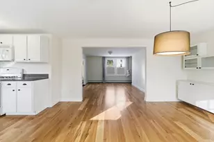 45R S, Bedford, MA 01730 - Photo 3