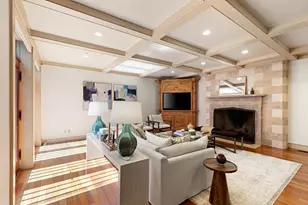 25 Beaver Pl, Boston, MA 02108 - Photo 11