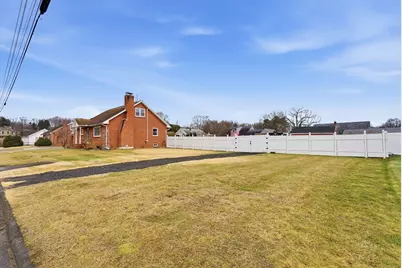 25 Dale Street, Ludlow, MA 01056 - Photo 37