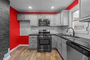 334 Fountain St, Fall River, MA 02721 - Photo 3