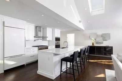 19 Gordon Road, Newton, MA 02468 - Photo 7