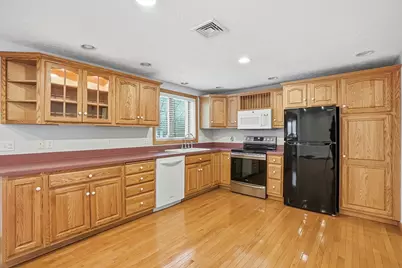 38 Walker Ave Ext, Milford, MA 01757 - Photo 9