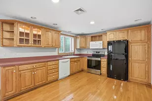38 Walker Ave Ext, Milford, MA 01757 - Photo 9