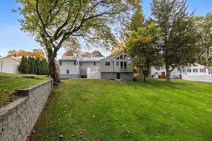 8 Mayflower Dr, Stoneham, MA 02180 - Photo 23