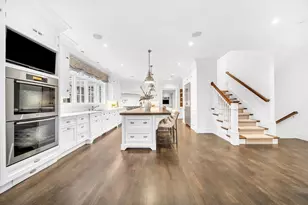 121 Livingston Rd, Wellesley, MA 02482 - Photo 9