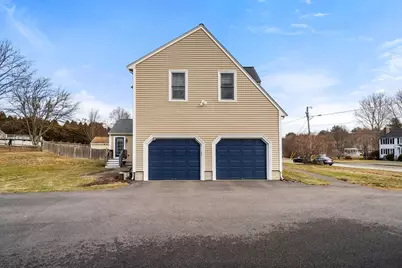 35 Nelson Dr, Bridgewater, MA 02324 - Photo 5