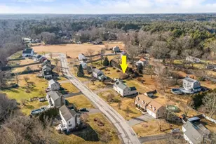 35 Nelson Dr, Bridgewater, MA 02324 - Photo 3