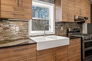 298 Wren St, Taunton, MA 02718 - Photo 7