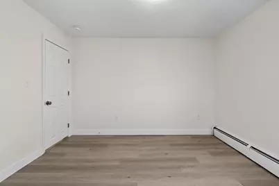 27 Bunker Hill Ave, Lowell, MA 01850 - Photo 33