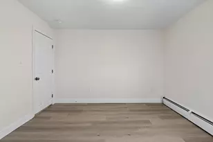 27 Bunker Hill Ave, Lowell, MA 01850 - Photo 33