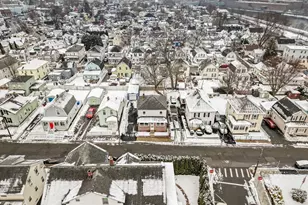 27 Bunker Hill Ave, Lowell, MA 01850 - Photo 5