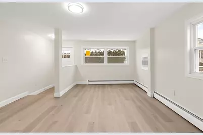 27 Bunker Hill Ave, Lowell, MA 01850 - Photo 7