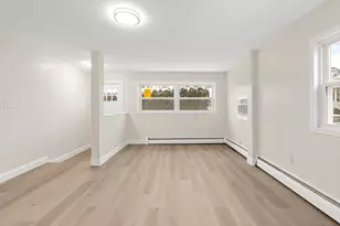 27 Bunker Hill Ave, Lowell, MA 01850 - Photo 7