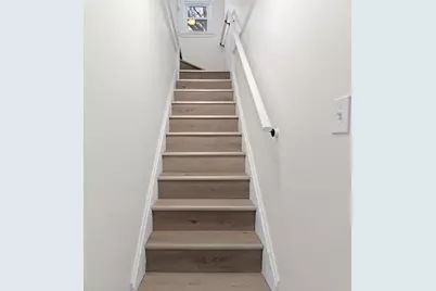 27 Bunker Hill Ave, Lowell, MA 01850 - Photo 23