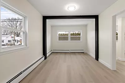 27 Bunker Hill Ave, Lowell, MA 01850 - Photo 11