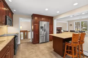 254 Daniels St, Franklin, MA 02038 - Photo 9