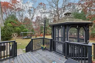 19 Roosevelt Rd, Plymouth, MA 02360 - Photo 33