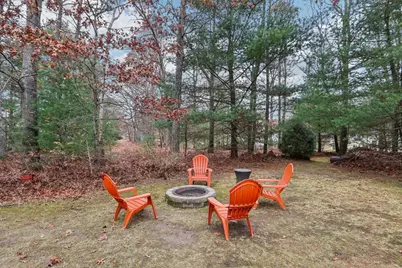 19 Roosevelt Rd, Plymouth, MA 02360 - Photo 29