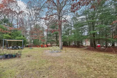 19 Roosevelt Rd, Plymouth, MA 02360 - Photo 31