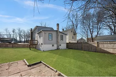 76 Main St, Blackstone, MA 01504 - Photo 3