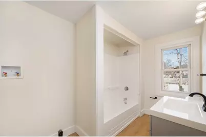 76 Main St, Blackstone, MA 01504 - Photo 9