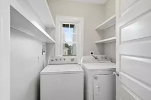 22 Walter St, Boston, MA 02131 - Photo 19