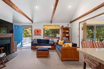 8 Court St, Edgartown, MA 02539 - Photo 3