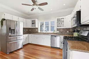 125 Wrentham St, Boston, MA 02124 - Photo 13