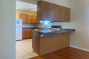 3 Hawkes St, Marblehead, MA 01945 - Photo 3