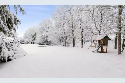 17 Grover St, Beverly, MA 01915 - Photo 21