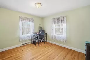 22 Cooley St, Agawam, MA 01001 - Photo 13