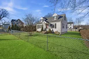 22 Cooley St, Agawam, MA 01001 - Photo 5