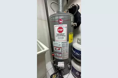 330 William St, Fall River, MA 02721 - Photo 11