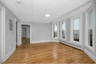 411 Washington St, Haverhill, MA 01832 - Photo 3