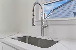 25 Tremont St, Brockton, MA 02301 - Photo 3