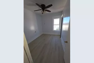 850 County St #3, New Bedford, MA 02721 - Photo 9