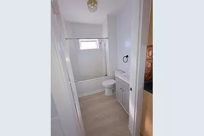 850 County St #3, New Bedford, MA 02721 - Photo 3