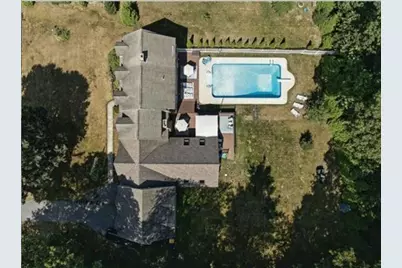 207 Oak Ridge Rd, Plaistow, NH 03085 - Photo 11