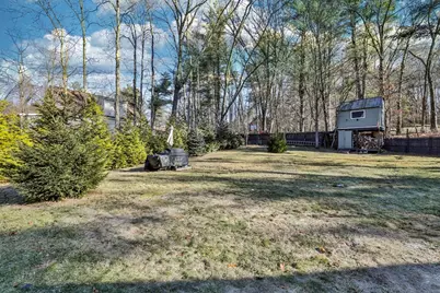 207 Oak Ridge Rd, Plaistow, NH 03085 - Photo 7